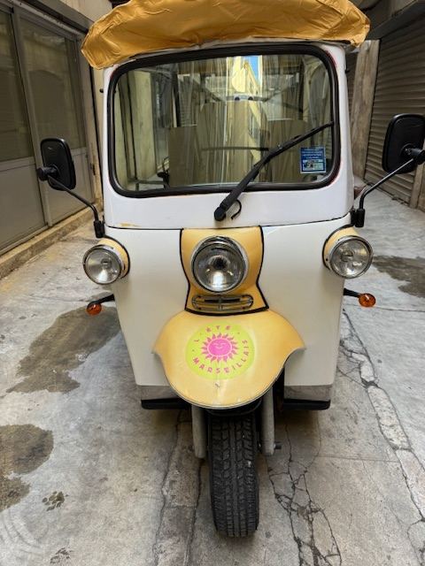 Habillage intégral d'un véhicule de mobilité événementielle
